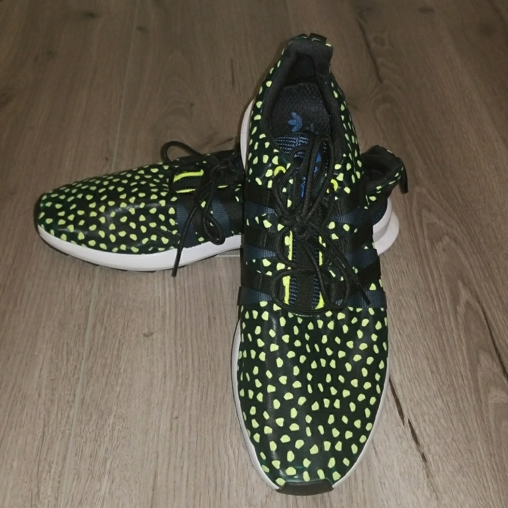 Adidas sl loop with chromatec technology